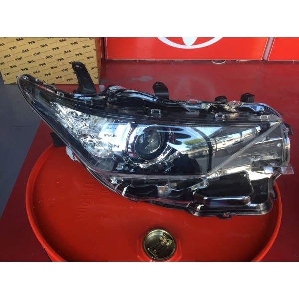 AURİS 2015-2019 SAĞ FAR